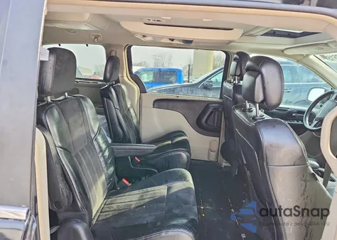 2016 Chrysler Town & Country Limited z USA, uszkodzony, nr VIN 2C4RC1JG6GR232456